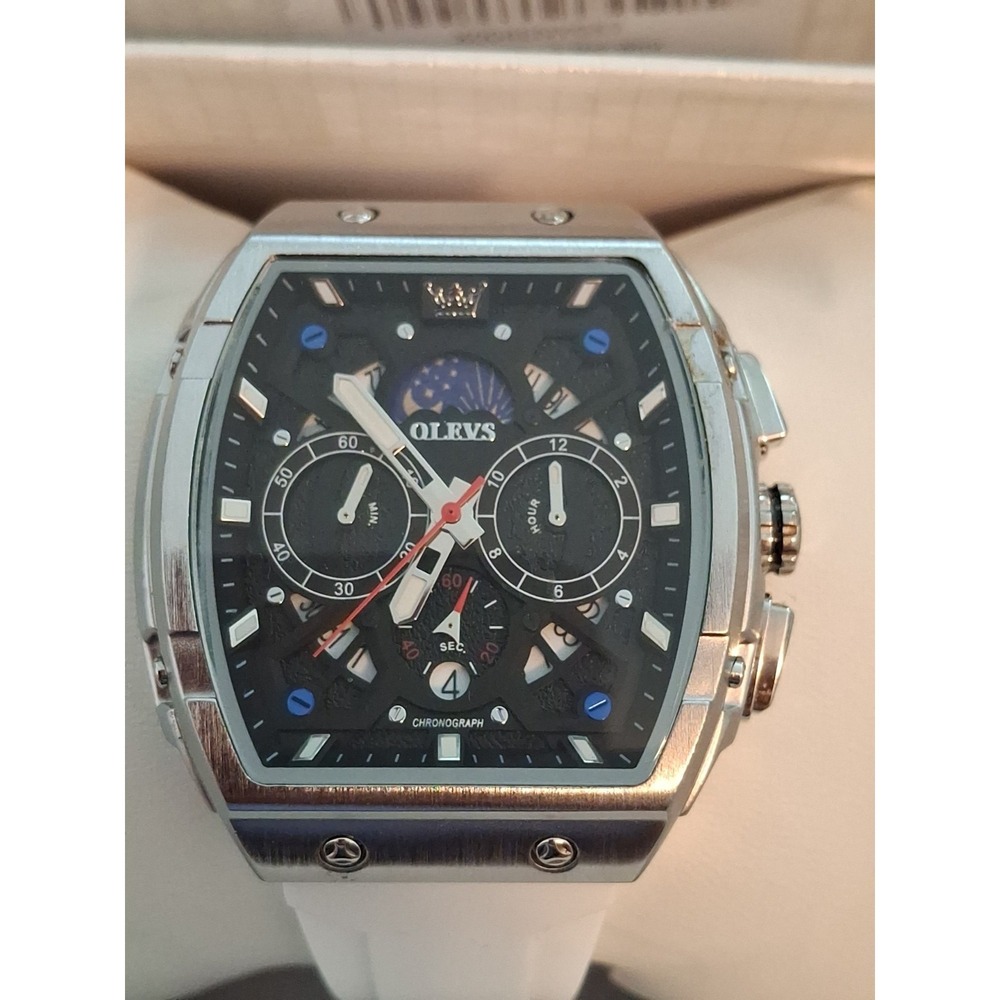 NIB OLEVS 2942G Mens Watch. Chrono W/Moon Phase Calendar,SS Case,White Strap.